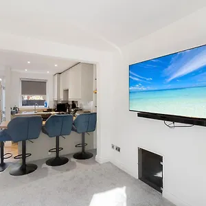 https://river-exe-cottage-waterfront.exeterhotels.net